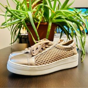 Steve Madden Rose Gold Mesh Napa Comfort Casual Platform Sneakers | Size 6 |